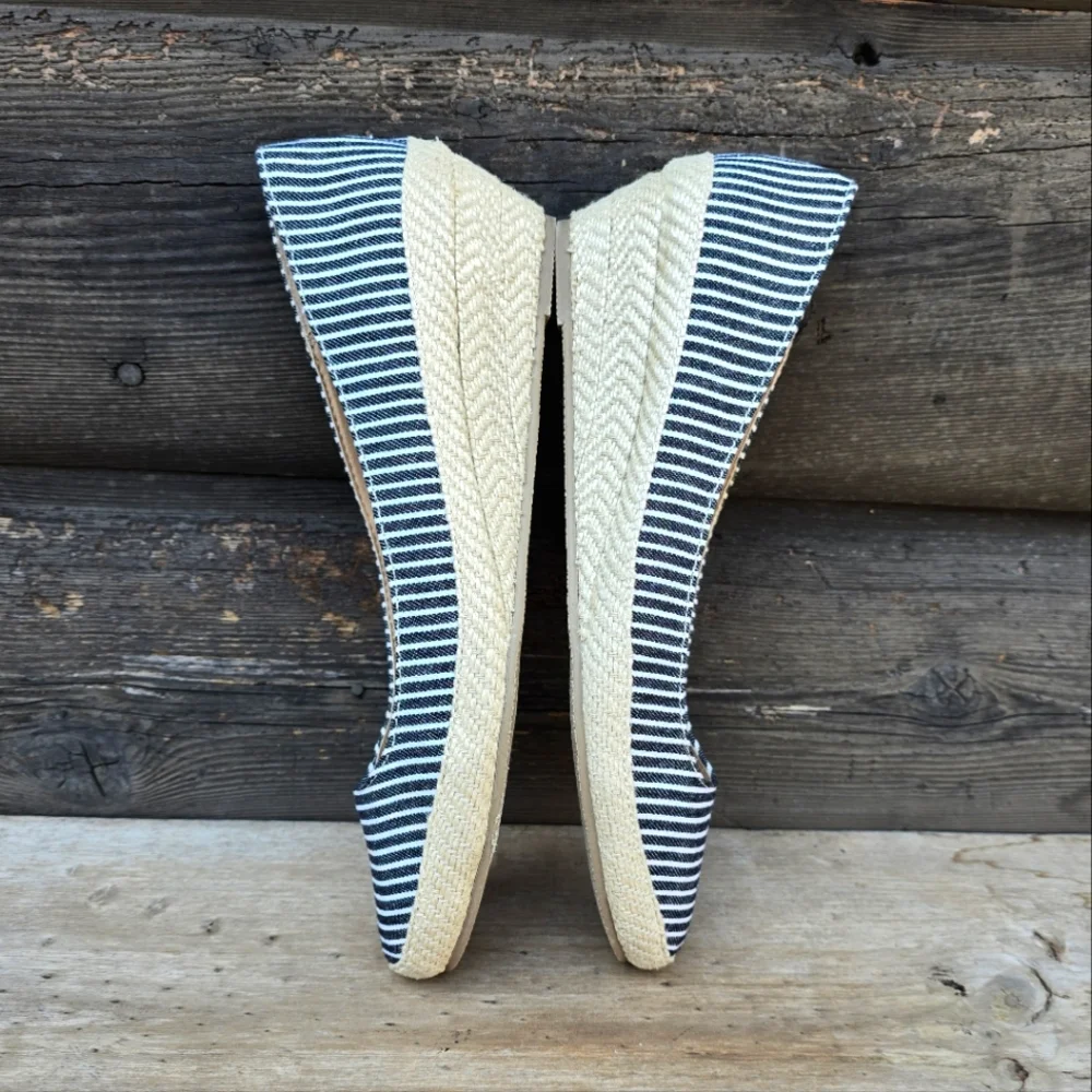 American Eagle by Payless Coastal Nautical Striped Espadrille Comfort Wedge 9.5M